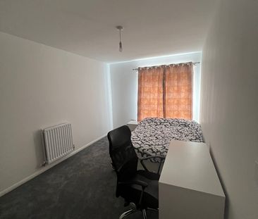 Room in a Shared House, Rolinda Lane, BS7 - Photo 3