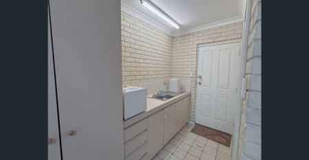 One Bedroom Furnished Unit - Photo 5