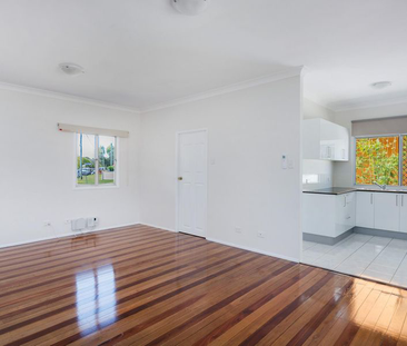 Family Friendly Home - Photo 2