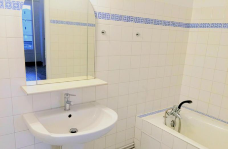 Location Appartement 5 pièces 130m² PARIS 8ème - Photo 5
