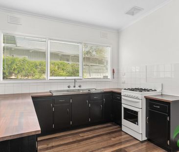 Delightful Home Near the Wetlands - Photo 5