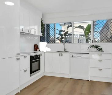 Scarborough - Photo 2