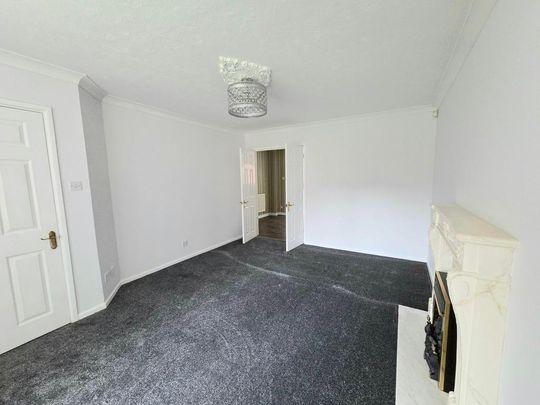 4 bedroom semi-detached house to rent - Photo 1