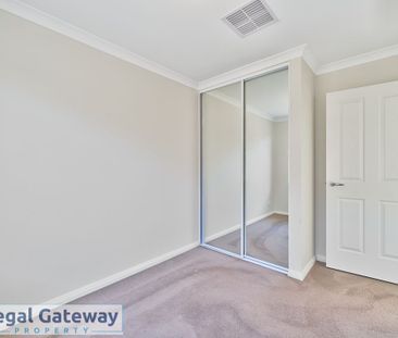 3/20 Twilight Mews, AUBIN GROVE WA 6164 - Photo 2