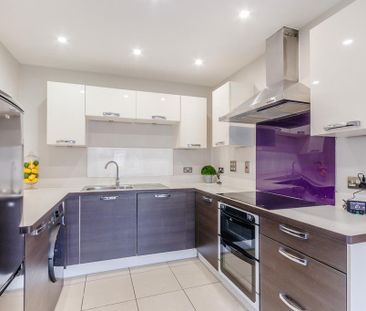 4 bedroom terraced house to rent - Photo 4