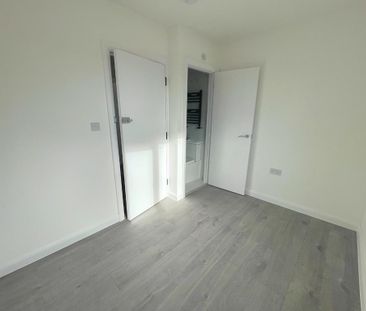 1 bedroom semi-detached house to rent - Photo 2