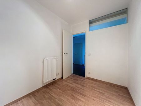 Gelijkvloers appartement met één slaapkamer, centraal gelegen op een boogscheut van de Zeedijk. - Photo 4