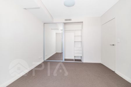 Entry via Block C,As new 1-bedroom modern apartment now for lease - Photo 4