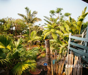 PRIVATE COASTAL OASIS WITH PANORAMIC WATER VIEWS - Photo 4