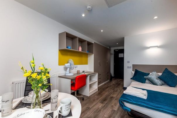 Studio to rent - Photo 1