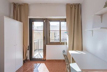 Carrer del Mestre Alberto Luz, Valencia, Valencian Community 46035