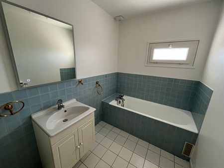 House - Photo 5