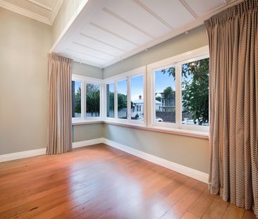 Spacious Character Home in Mt Eden village - Photo 1
