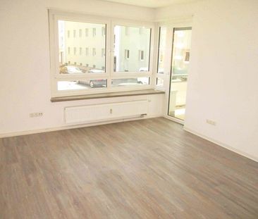 Renovierte 3 - Zimmer Wohnung mit Balkon in modernisierter Wohnanlage! - Foto 5