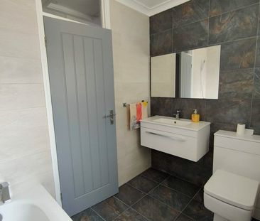 Trallwn Road, Llansamlet, SWANSEA - Photo 6