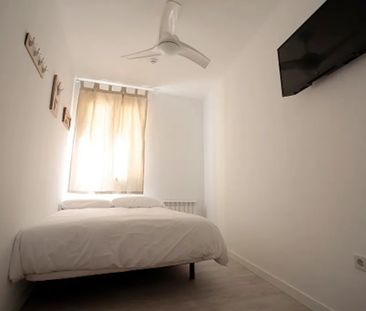 Calle del Arenal, Madrid, Community of Madrid 28013 - Photo 4