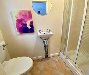 Donegall Road, En-Suite Room 4, ROOM 2. All Utility Bills Included,... - Photo 5