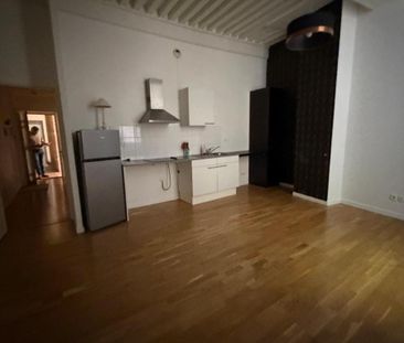 Location Appartement 2 pièces 51m² LYON 5ème - Photo 2