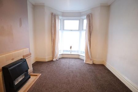 3 bedroom end of terrace house to rent - Photo 4