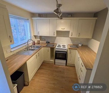 2 bedroom terraced house to rent - Photo 3
