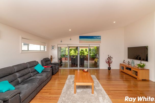 STUNNING FAMILY HOME - Photo 1