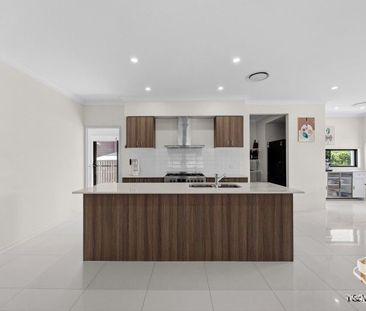 Stunning 4-Bed Home with Facilities â Mansfield Catchment - Photo 1