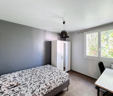 A LOUER - CHAMBRE EN COLOCATION - MEUBLE - AIX SUD - Photo 2