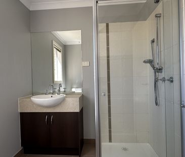 3 Savoy Nook, Shepparton VIC 3630 - Photo 6