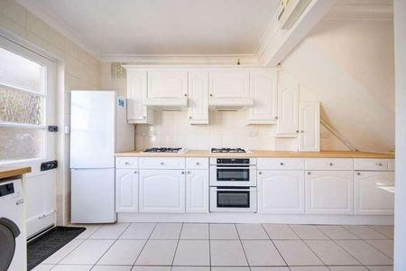 Warwick Road, Canterbury, CT1 - Photo 3