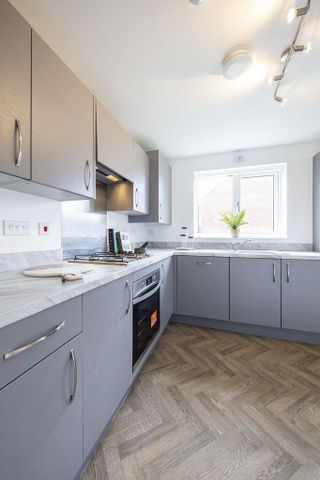 4 bedroom detached house to rent - Photo 4