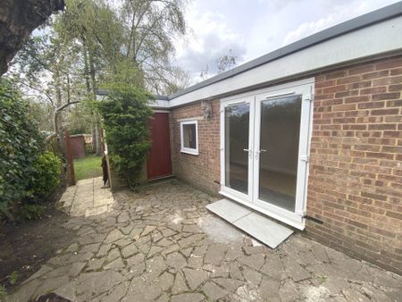 Price £2,750 pcm - Available 25/04/2025 - Unfurnished - Photo 2