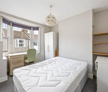 4 bedroom house share to rent - Photo 2