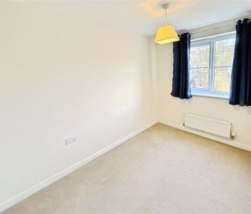 3 bedroom end of terrace house to rent - Photo 3