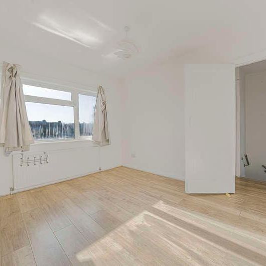 Windsor Avenue, Uxbridge, UB10 - Photo 1