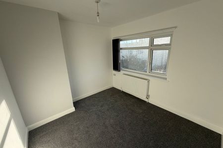 South Avenue - Photo 5