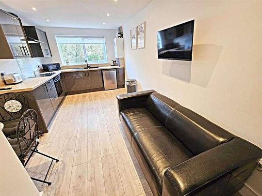 Commercial Street, Beddau, Pontypridd, CF38 - Photo 1