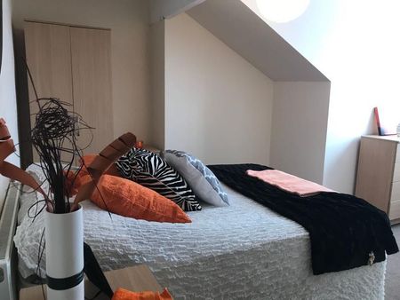 2 bedroom terraced house to rent - Photo 4