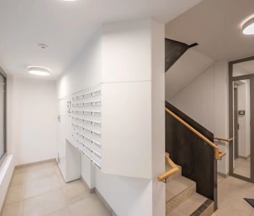 schöner Neubau! 2 Zimmer + westseitige Loggia in beliebter Lage (Zi... - Photo 2