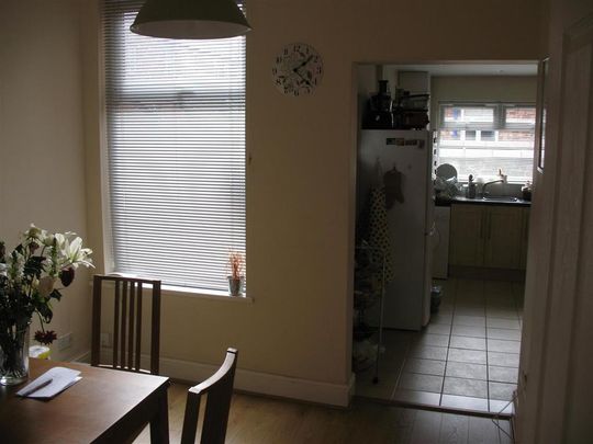 1 bedroom in a house share to rent - Photo 1