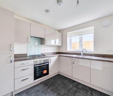 2 bedroom semi-detached house to rent - Photo 6