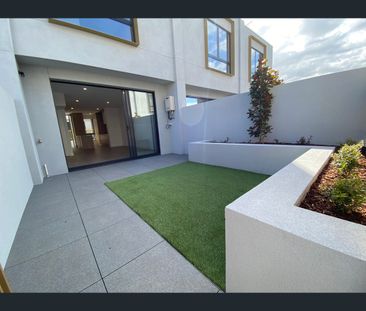 7/8-10 Lincoln Road, Essendon, Vic 3040 - Photo 1