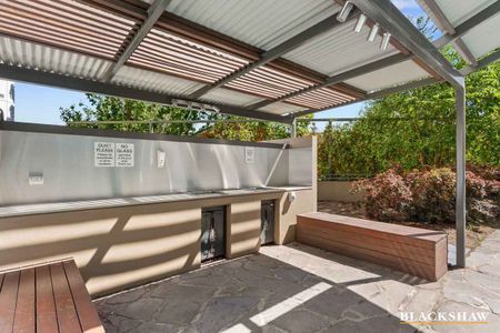 Unobstructed views to Telstra Tower and Black Mountain - Photo 3