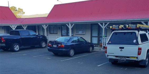 Studio in Belmont Boarding House - Photo 3