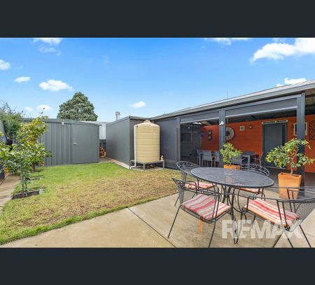 8 Killara Avenue, Mount Austin, NSW 2650 - Photo 3