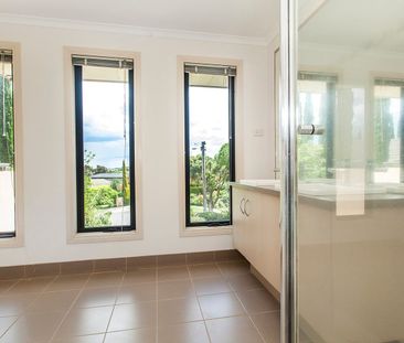 CONVENIENT LIFESTYLE LOCATION! - Photo 6