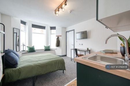 1 bedroom in a house share to rent - Photo 5