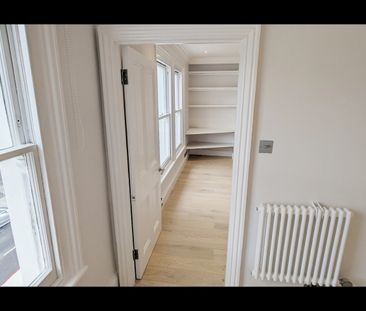 1 Bed Flat, Sinclair Gardens, W14 - Photo 3