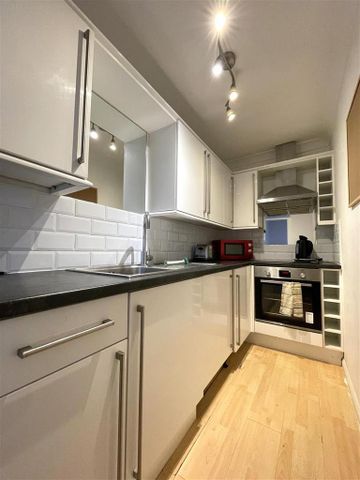 1 bedroom flat to rent - Photo 4