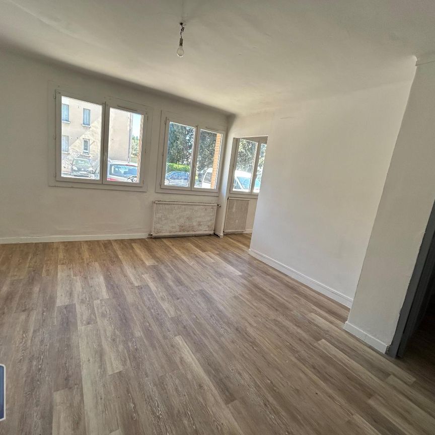 Location Appartement 3 pièces 46m² CARPENTRAS 84200 - Photo 1