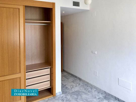 Piso de alquiler en Avenida de Los Pintores, 8, La Cala del Moral - Photo 1